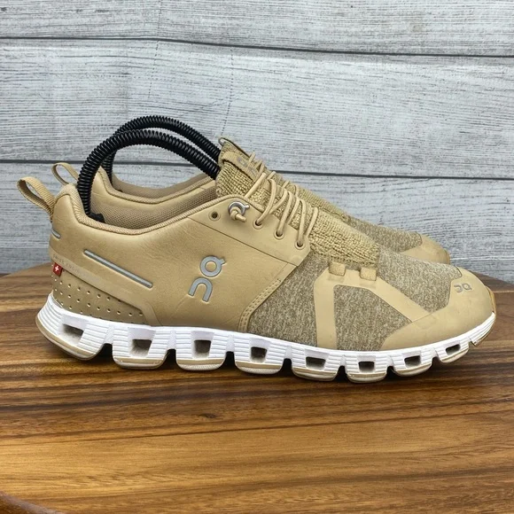 On Running Beige Athletic Shoes - Picture 4 of 14